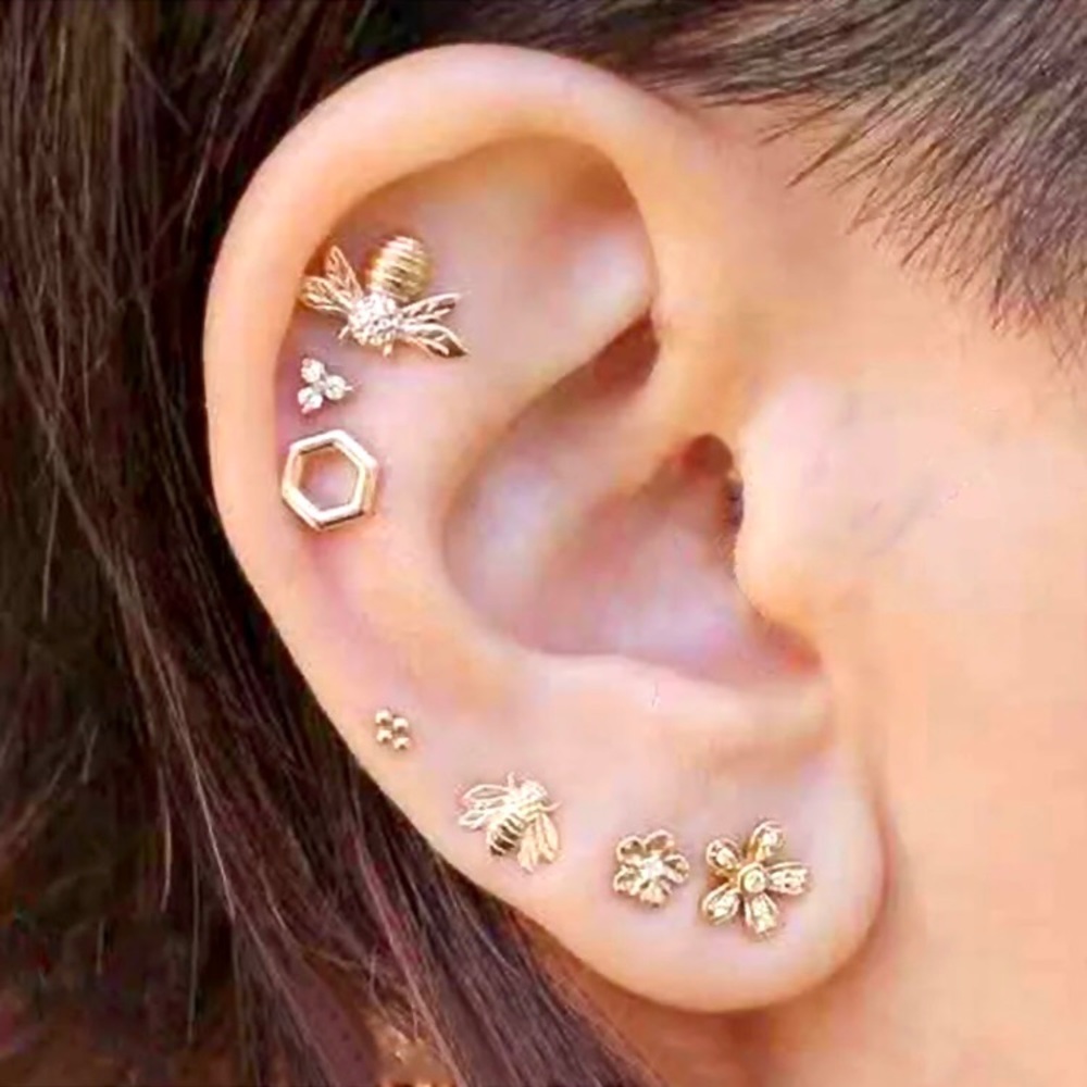 “Spring Wings” Bee Flower Minimalist Earring Set - Picture 7 of 7